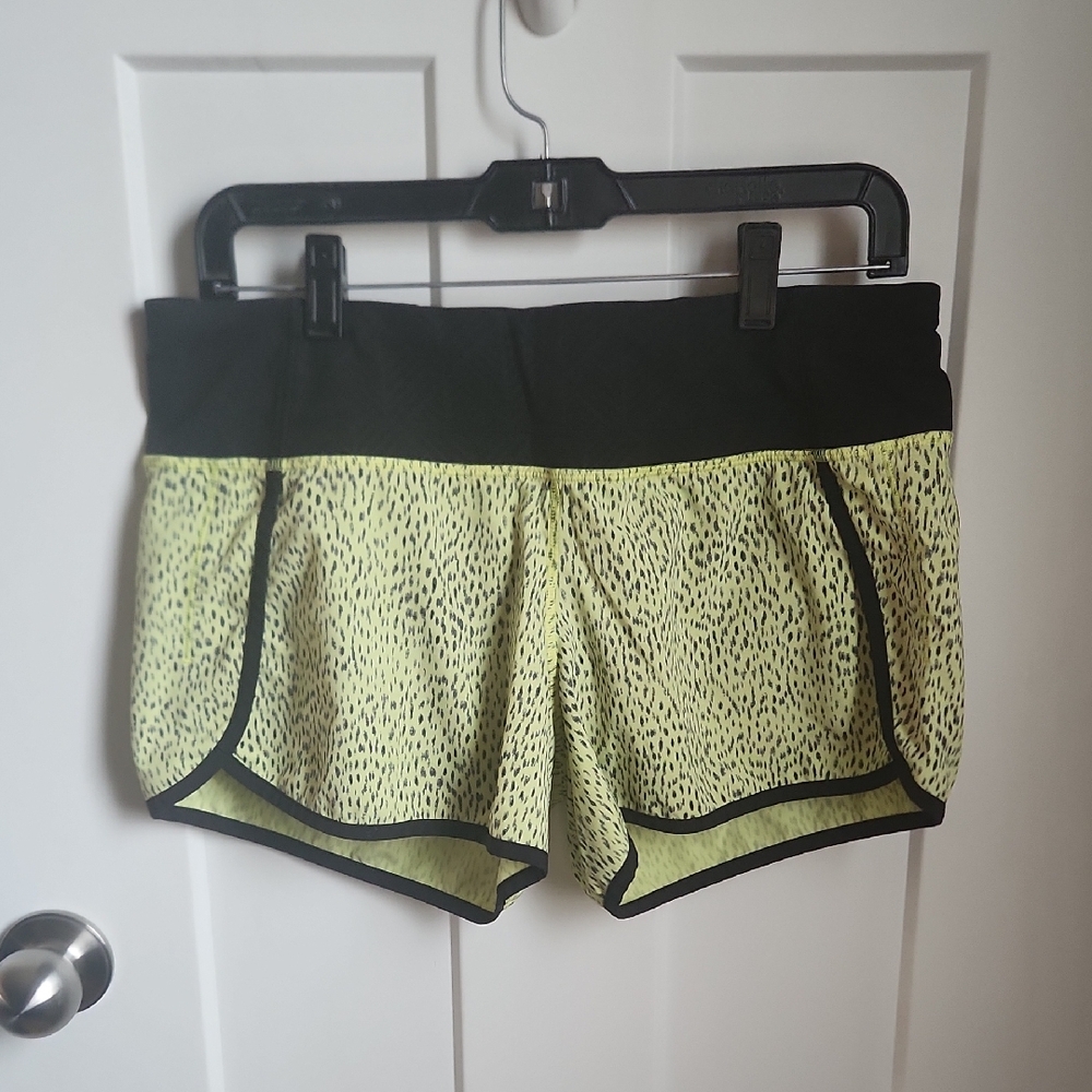 Lululemon Size 8 Shorts
